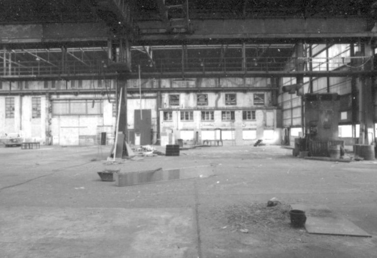 Große Halle fiel durch die Abrissbirne